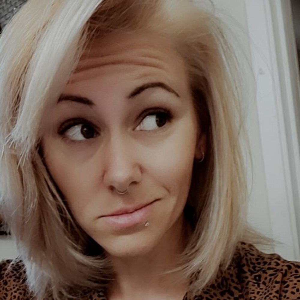 Meet your Posher, Christina